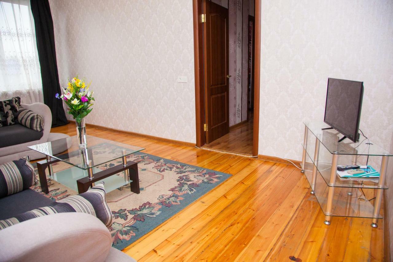 Apartment On Stalevariv Street 7 Zaporizhia Exterior photo