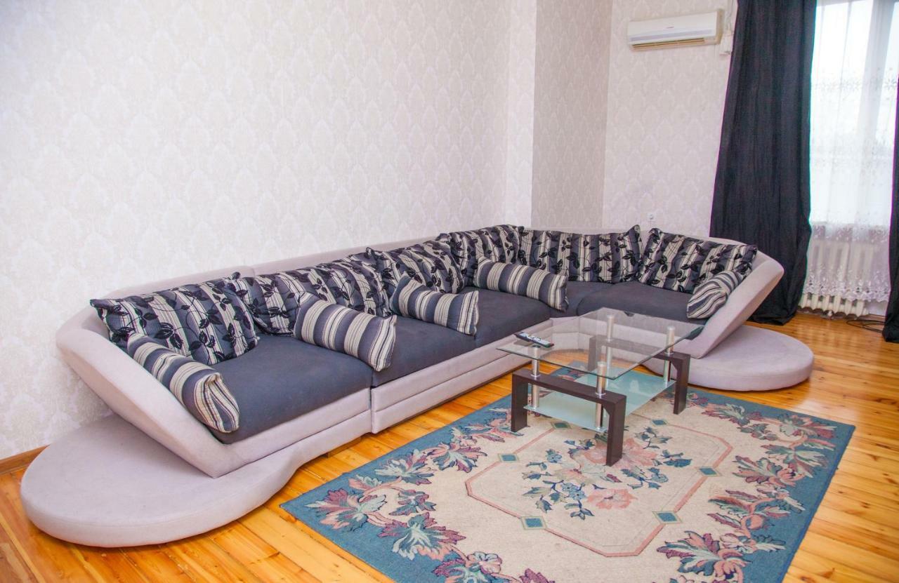 Apartment On Stalevariv Street 7 Zaporizhia Exterior photo