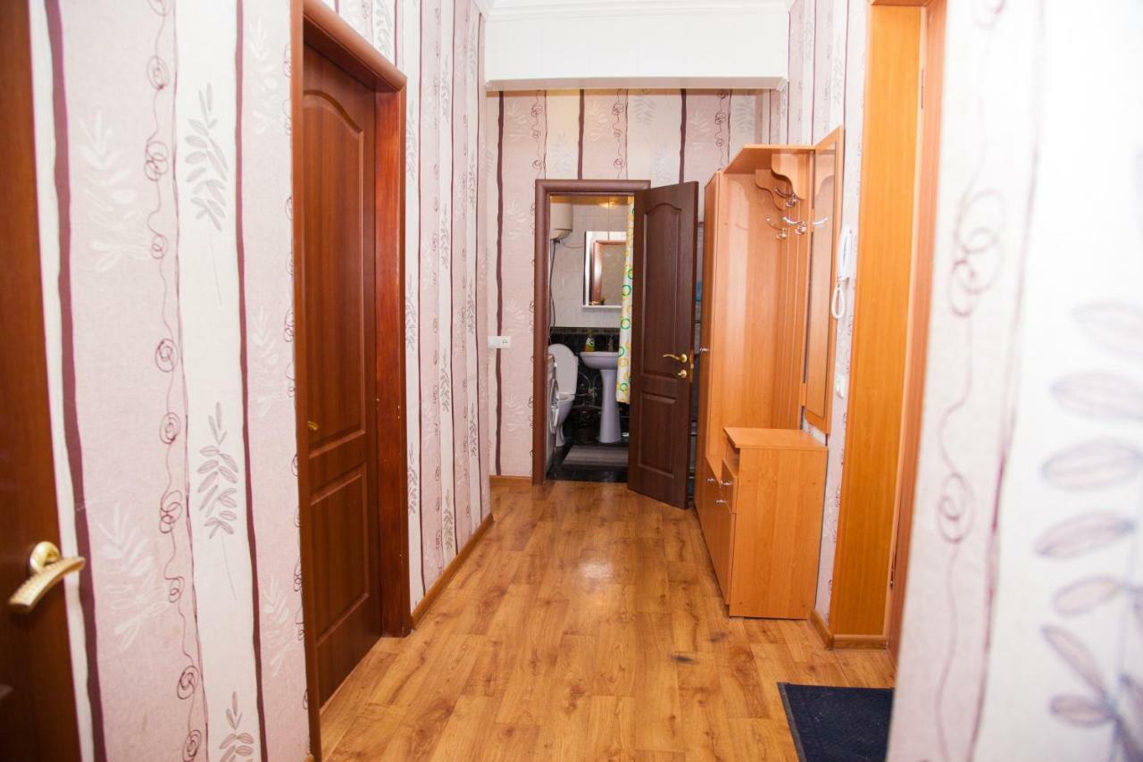 Apartment On Stalevariv Street 7 Zaporizhia Exterior photo